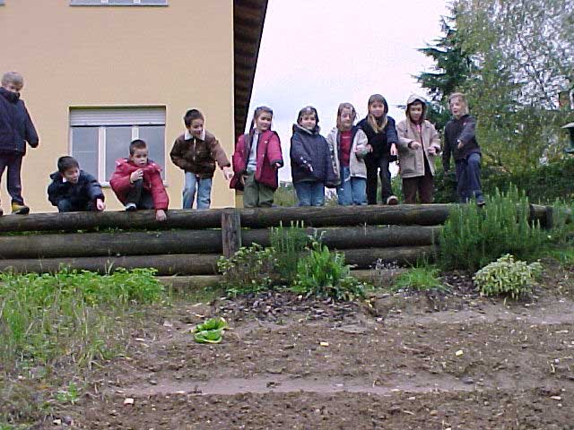 MVC-003F.JPG, 90121 bytes, 14/11/01
